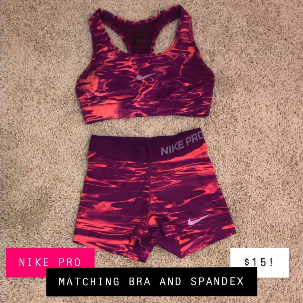 $15- NIKE Matching Bra and Spandex Set